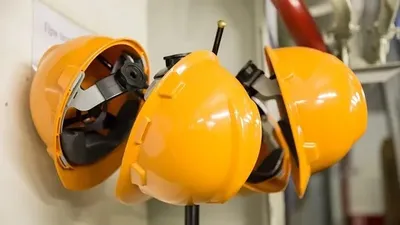 Павлодардағы құрылыс аумағындағы үйінді астынан ер адамның денесі табылды, сурет - Zakon.kz жаңалық 08.11.2025 10:42