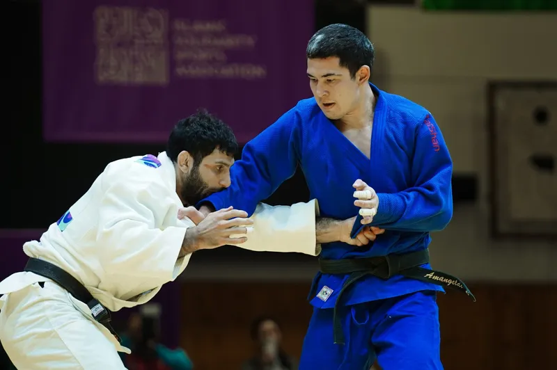 Әпке-сіңлілер