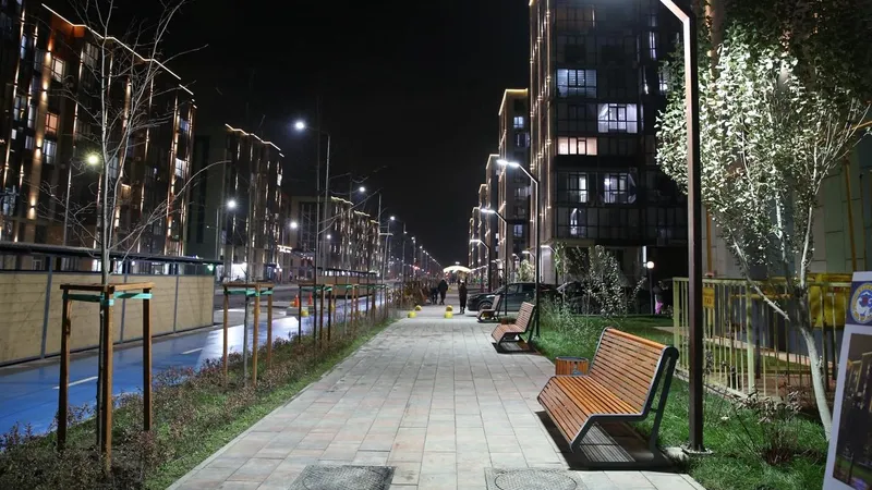 Алматыда тұрғын үй аудандарындағы жарықтандыру мен қоғамдық кеңістікті дамыту жалғасуда