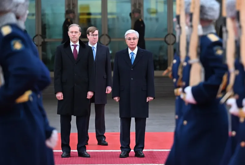 Тоқаев Путиннің шақыруымен Мәскеуге барды