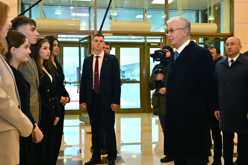 Тоқаевқа мәскеулік студенттер қазақша тіл қатты