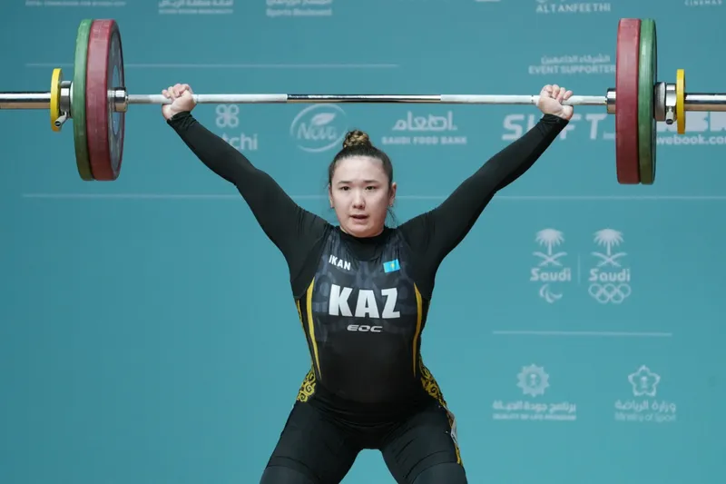 Ауыр атлетика: Аянат Жұмағали Ислам ынтымақтастығы ойындарында екі қола медаль жеңіп алды