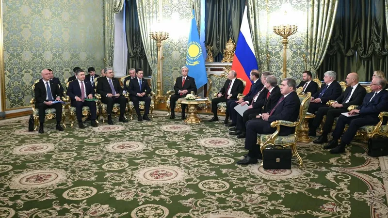Мәскеудегі келіссөз: Қасым-Жомарт Тоқаев пен Владимир Путин не жайлы сөйлесті