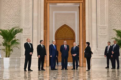 Орталық Азия және Әзербайжан басшылары Ислам өркениеті орталығына барды, сурет - Zakon.kz жаңалық 15.11.2025 18:46