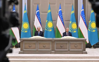 Қазақстан мен Өзбекстан президенттері БАҚ өкілдеріне арналған брифинг өткізді, сурет - Zakon.kz жаңалық 15.11.2025 13:59