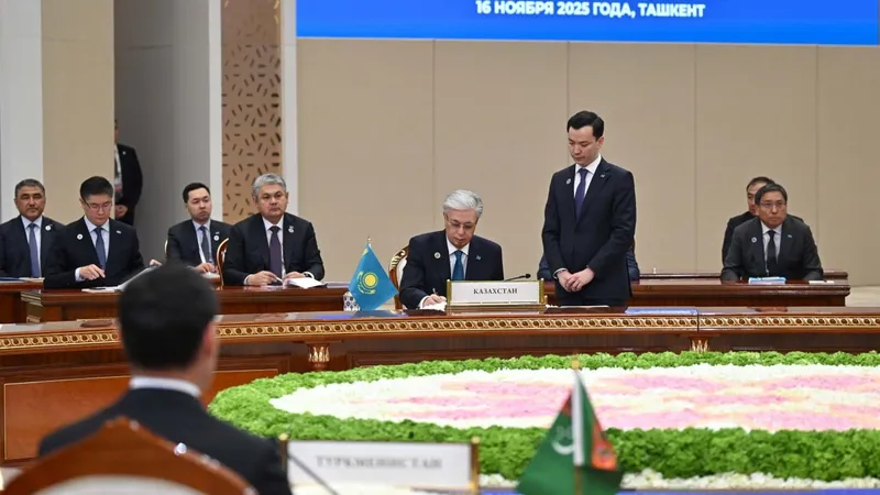 Ташкентте Орталық Азия мемлекеттері басшылары бірқатар маңызды құжаттарға қол қойды