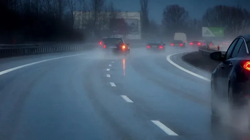 Сейсенбіде Қазақстанның басым бөлігінде дауылды ескерту жарияланды