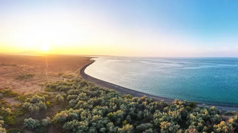 Прокурорлар тексеру кезінде Аралдағы бөгетті нығайтуға арналған 13 мың тонна қиыршық тасты "таппай қалды"