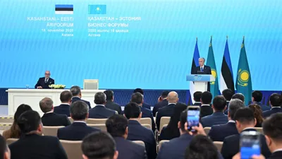 Эстония Президенті 17 қараша күні Астанаға келді. Сол күні мемлекет басшылары келіссөз жүргізіп, экономикалық ынтымақтастықтың басым бағыттарын талқылады., сурет - Zakon.kz жаңалық 18.11.2025 14:01