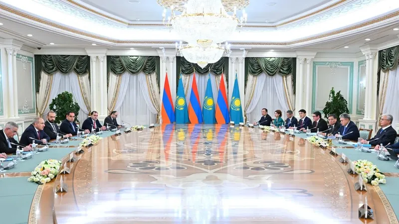 Пашинян: Қазақстан – біздің еліміз үшін өте жақсы үлгі