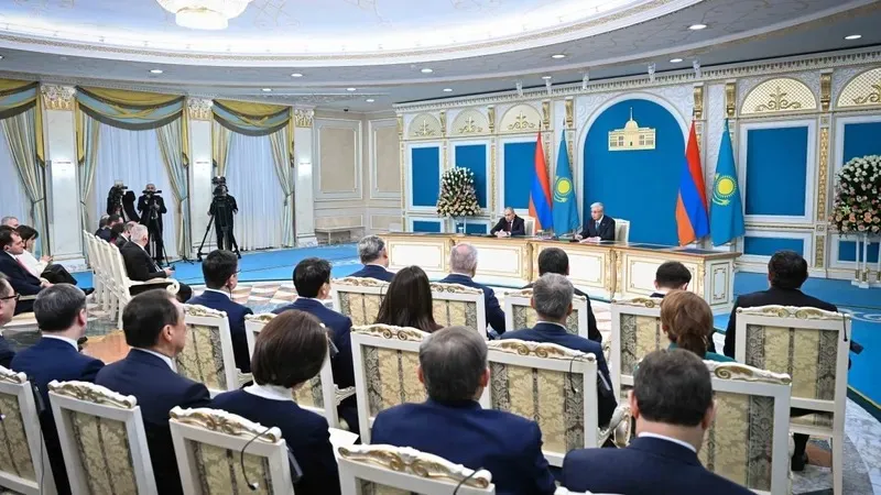 Қазақстан мен Армения лидерлері өзекті халықаралық мәселелерді талқылады