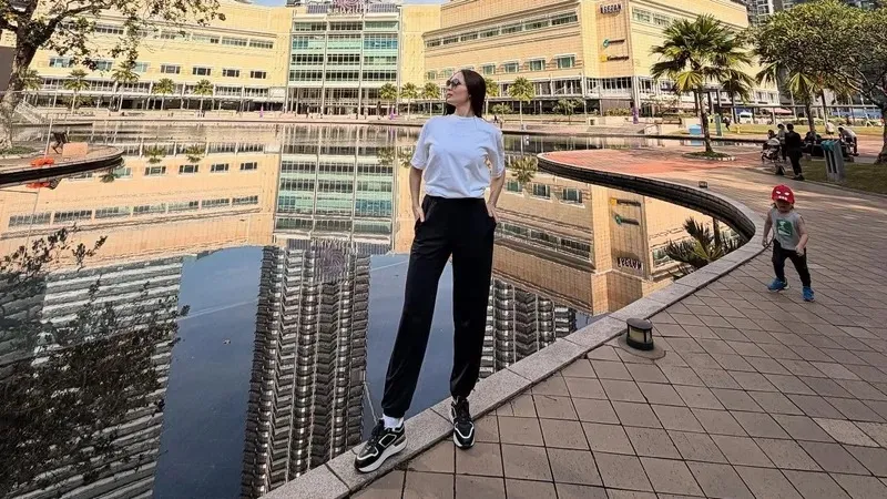 Қайрат Нұртастың жұбайы Ресейді аралауда