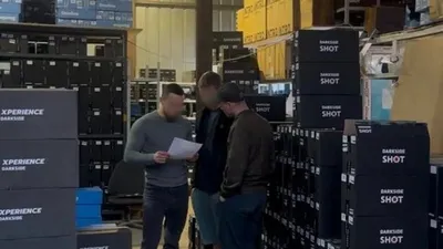 Алматыда 180 мың литрден астам заңсыз алкоголь мен бір миллионнан астам темекі тәркіленді, сурет - Zakon.kz жаңалық 24.11.2025 14:49