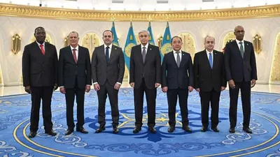 2025 жылғы 24 қарашада Акордада Қазақстан Президенті Қасым-Жомарт Тоқаевқа алты мемлекеттен келген төтенше және өкілетті елшілердің сенім грамоталары табыс етілді, деп хабарлайды Zakon.kz., сурет - Zakon.kz жаңалық 24.11.2025 12:49