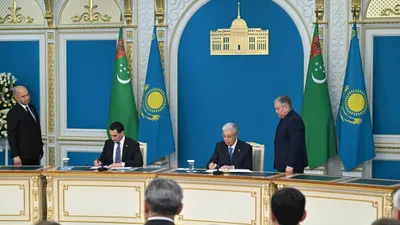 Бүгін, 2025 жылдың 25 қарашасында, Қазақстан мен Түрікменстан бірқатар үкіметаралық және ведомствоаралық құжаттарға қол қойды, деп хабарлайды Zakon.kz., сурет - Zakon.kz жаңалық 25.11.2025 14:24