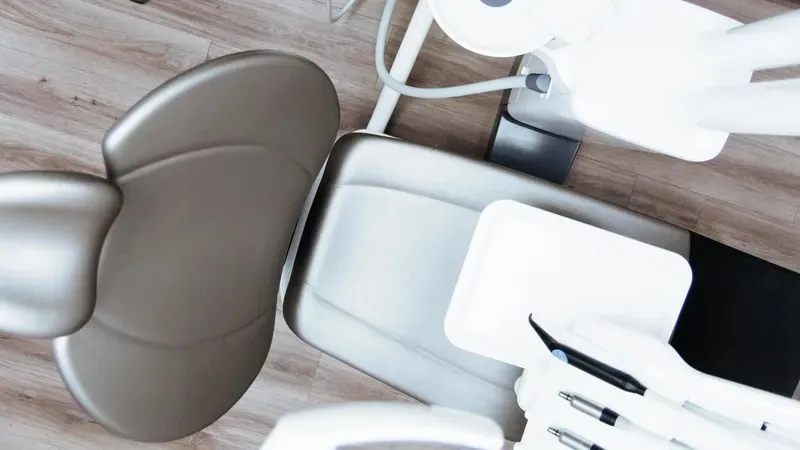 Астанада тісін емдетемін деп көз жұмған үш жасар қыз: Жаппай тексеріс жүргізіледі ме