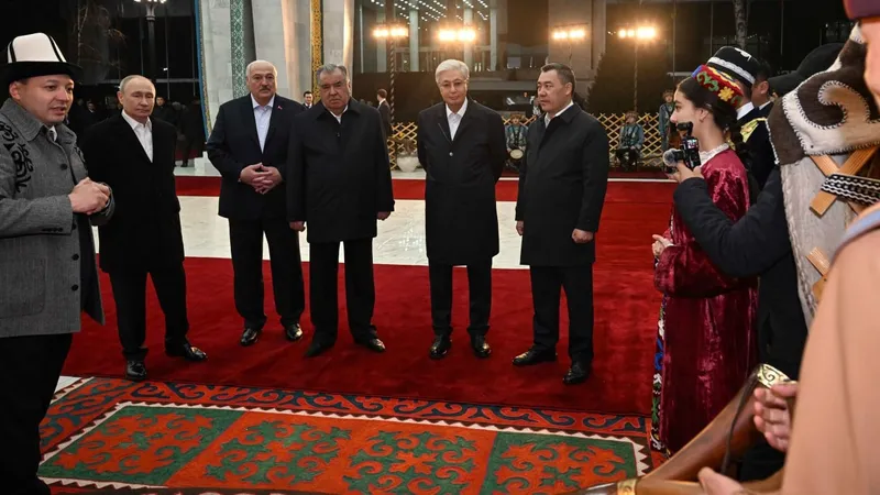 Мемлекет басшылары, бейресми кездесу, Бішкек, ҰҚШҰ саммиті , сурет - Zakon.kz жаңалық 26.11.2025 19:22