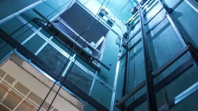 Сенатор "қауіпті" жеделсатылардың көбейіп кеткенін айтып, мәселенің күрделі екенін мәлімдеді , сурет - Zakon.kz жаңалық 27.11.2025 16:50