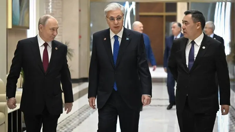 Қазақстан Президенті Касым-Жомарт Тоқаев ШЫҰ Қауіпсіздік Кеңесінің отырысына қатысты