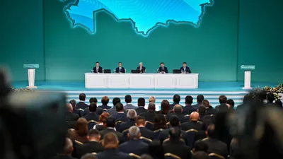 Президент Қасым-Жомарт Тоқаев ауыл әкімдерінің диалог-платформасында сөз сөйлеп, барлық деңгейдегі атқарушы билік өкілдері шақырылған бұл кездесудің ерекше маңызға ие екенін атап өтті, деп хабарлайды Zakon.kz., сурет - Zakon.kz жаңалық 28.11.2025 13:52