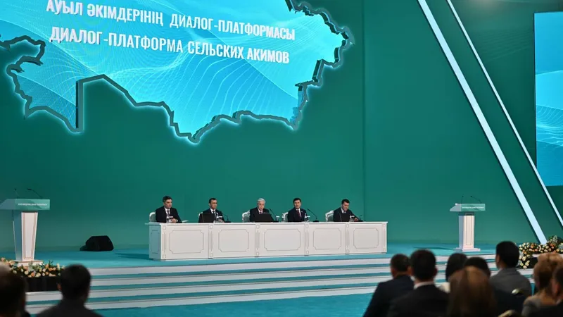 Тоқаев уәдесін орындамайтын, міндетін атқармайтын ауыл әкімін қызметінен босатуды тапсырды