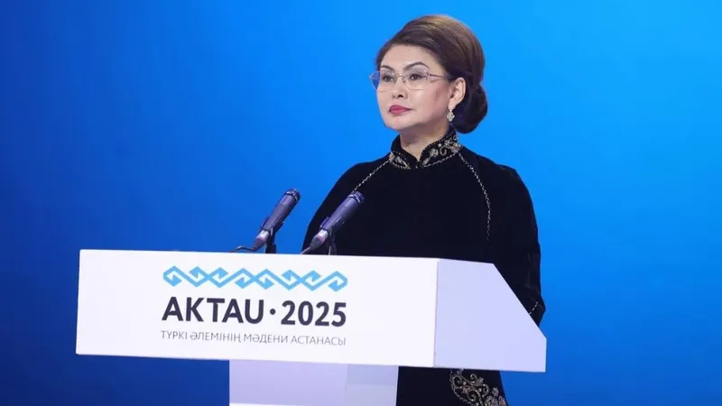 Аида Балаева, Ақтау, Түркі әлемінің 2025 жылғы мәдени астанасы, салтанатты шара, сурет - Zakon.kz жаңалық 29.11.2025 10:32
