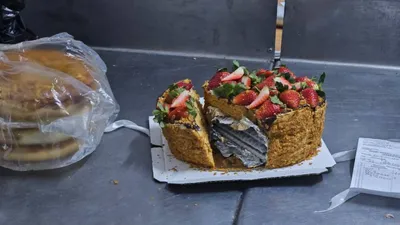 28 қарашада "Қадағалау" жедел-профилактикалық іс-шарасы аясында Астана қаласы бойынша ҚАЖ департаментіне қарасты №64 мекеме қызметкерлері тыйым салынған заттарды өткізудің айлакерлік тәсілін әшкереледі. , сурет - Zakon.kz жаңалық 01.12.2025 09:04