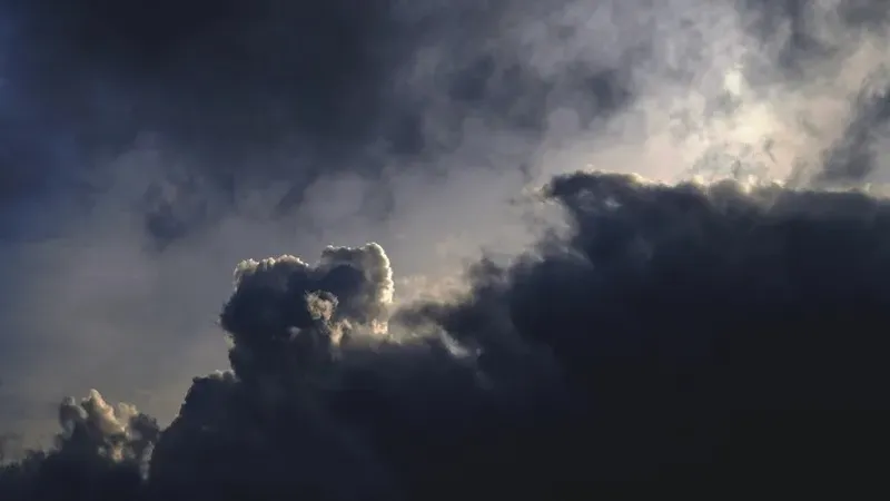 Сейсенбіде еліміздің басым бөлігінде дауылды ескерту жарияланды