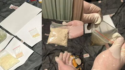 ШҚО полиция департаменті есірткі қылмысына қарсы іс-қимыл басқармасының қызметкерлері кинологиялық қызмет орталығымен бірлесіп, тыйым салынған интернет-дүкенінің қойма-ораушысы ретінде жұмыс істеген, өзге облыстан келген 26 жастағы азаматты ұстаған. , сурет - Zakon.kz жаңалық 03.12.2025 13:44