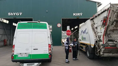 Алматыда қоқыс шығаратын арнайы техниканы бақылау күшейтілді, сурет - Zakon.kz жаңалық 04.12.2025 21:40