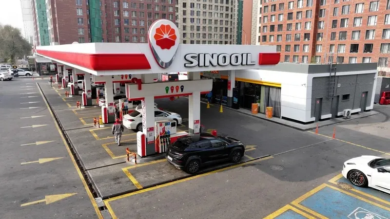 SINOOIL дәстүрлі жанармай құю бекетінің тәжірибесін қалай өзгертіп жатыр