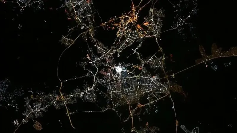 Ғарыштан түсірілген Меккенің таңғажайып суреті көптің таңданысы мен қуанышын тудырды