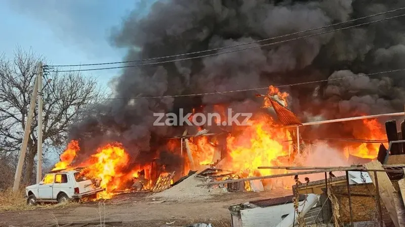 Кеңсайдағы өрт: бір отбасы баспанасы мен екі көлігінен айырылды