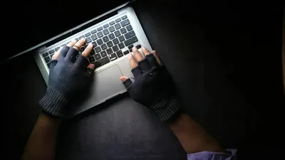 Интернет алаяқтық, Бас прокуратура, мәлімдеме, сурет - Zakon.kz жаңалық 06.12.2025 12:48