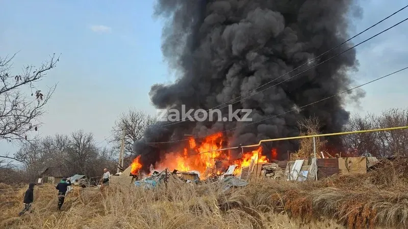 Өрт, Алматы, Кенсай, тұрғын үй, көлік, монша, тау, сурет - Zakon.kz жаңалық 06.12.2025 16:52