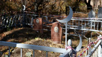 Атырауда зиратты талқандаған үш жасөспірім ұсталды, сурет - Zakon.kz жаңалық 07.12.2025 13:58