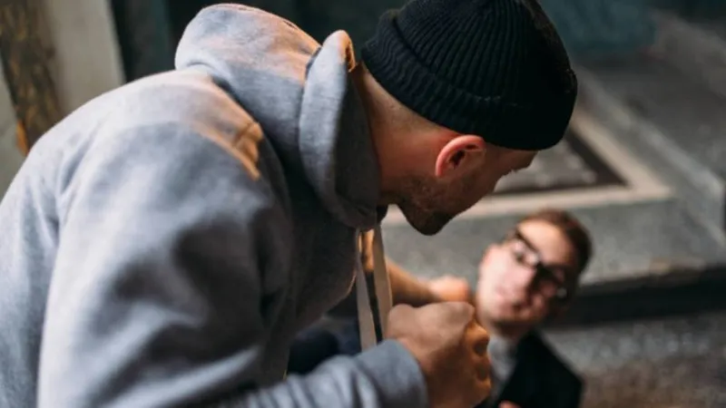 Талдықорған тұрғынының пәтерін тартып алмақ болған бопсалаушы сотталды