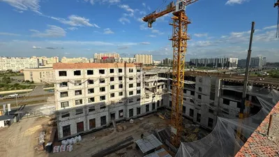 Неліктен бизнес жатақхана салуды таңдайды: мемлекеттік тапсырыс механизмі не береді