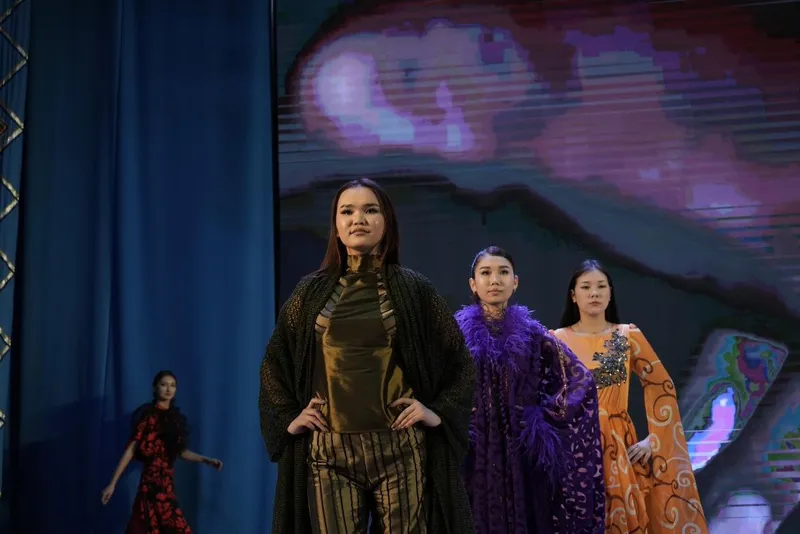 Сән, Шымкент, Тәуелсіздік күні, мерекелік концерт, сурет - Zakon.kz жаңалық 10.12.2025 20:41