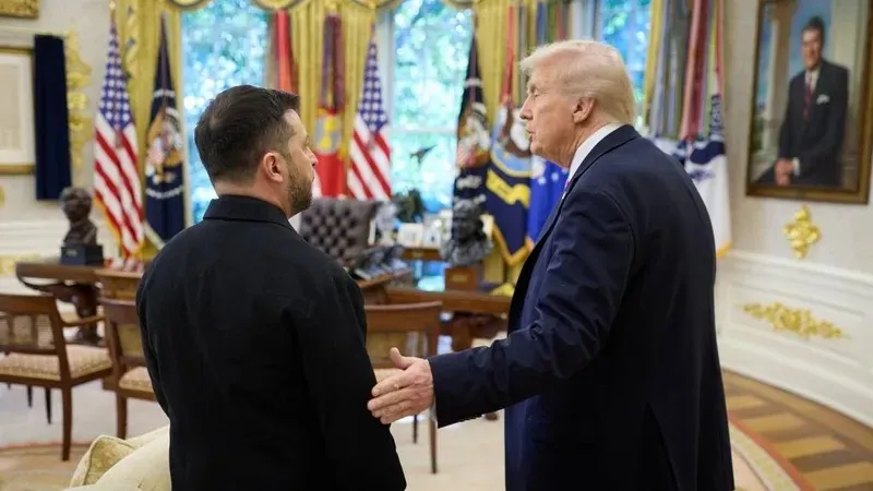 Трамп Зеленскийге бейбіт келіссөздер бойынша талап қойды