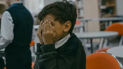 "Тілін кеспек болған". Павлодарлық бала өзіне тиіскен сотқарлар туралы оқиғаны ойдан шығарғанын айтты