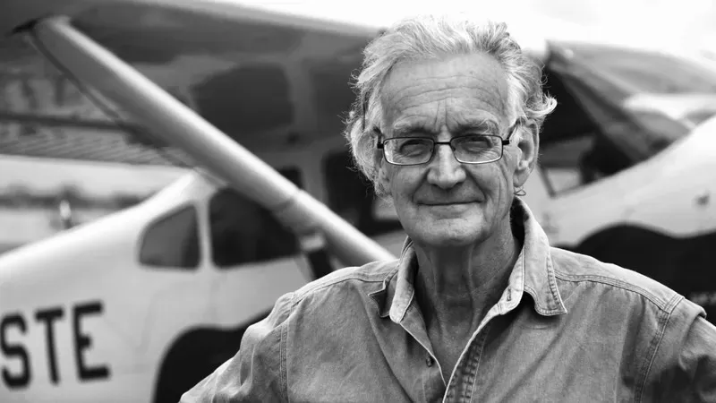 Атақты зоолог, өмірін пілдерді қорғауға арнаған ғалым қайтыс болды