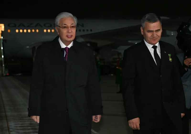 Тоқаев Ашхабадқа барды