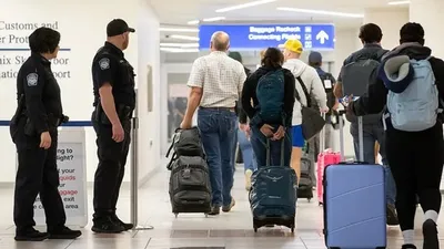 Америка елге кірер алдында шетелдіктердің әлеуметтік желідегі белсенділігін тексеруді жоспарлап отыр, сурет - Zakon.kz жаңалық 11.12.2025 12:16