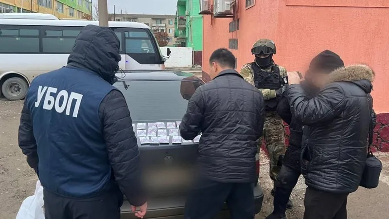 Қызылорда облысында өзгеден 10 мың АҚШ долларын бопсалаған екі тұрғын ұсталды