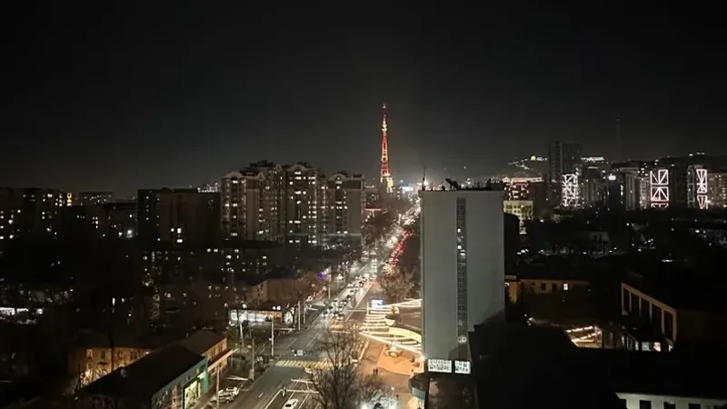 Тәуелсіздік күніне орай Алматыдағы телемұнара жаңа реңке бөленді