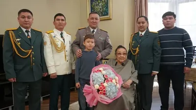 Алматыда Бибігүл Төлегенованы әскери оркестрмен құттықтады, сурет - Zakon.kz жаңалық 16.12.2025 14:19