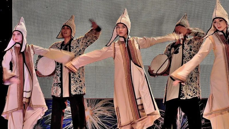 Қазақстандық ансамбль Малайзиядағы халықаралық фестивальде өнер көрсетті