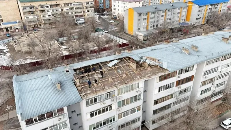 Қонаев қаласында қатты жел салдарынан төтенше жағдай жарияланады