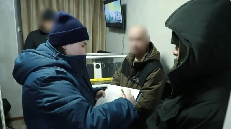 Астанадағы заңсыз техника саудасы: 600-ден астам телефон тәркіленді